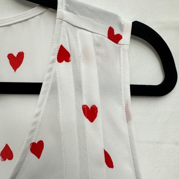 💎 In Every Story Hearts Sleeveless Blouse White - Picture 5 of 9